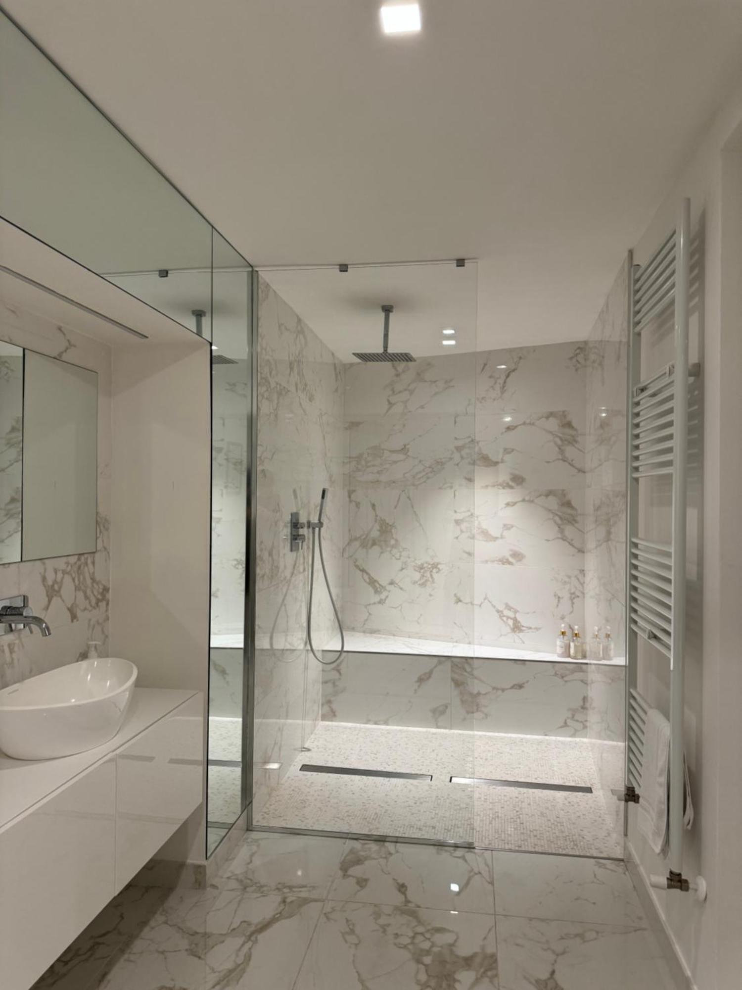 Re House Suite & Deluxe Apartament 아스콜리피체노 외부 사진
