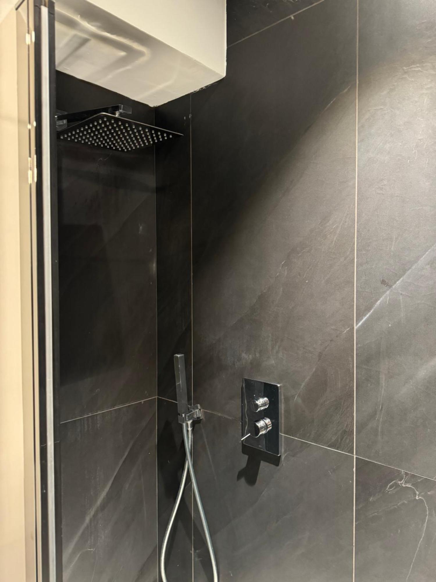 Re House Suite & Deluxe Apartament 아스콜리피체노 외부 사진