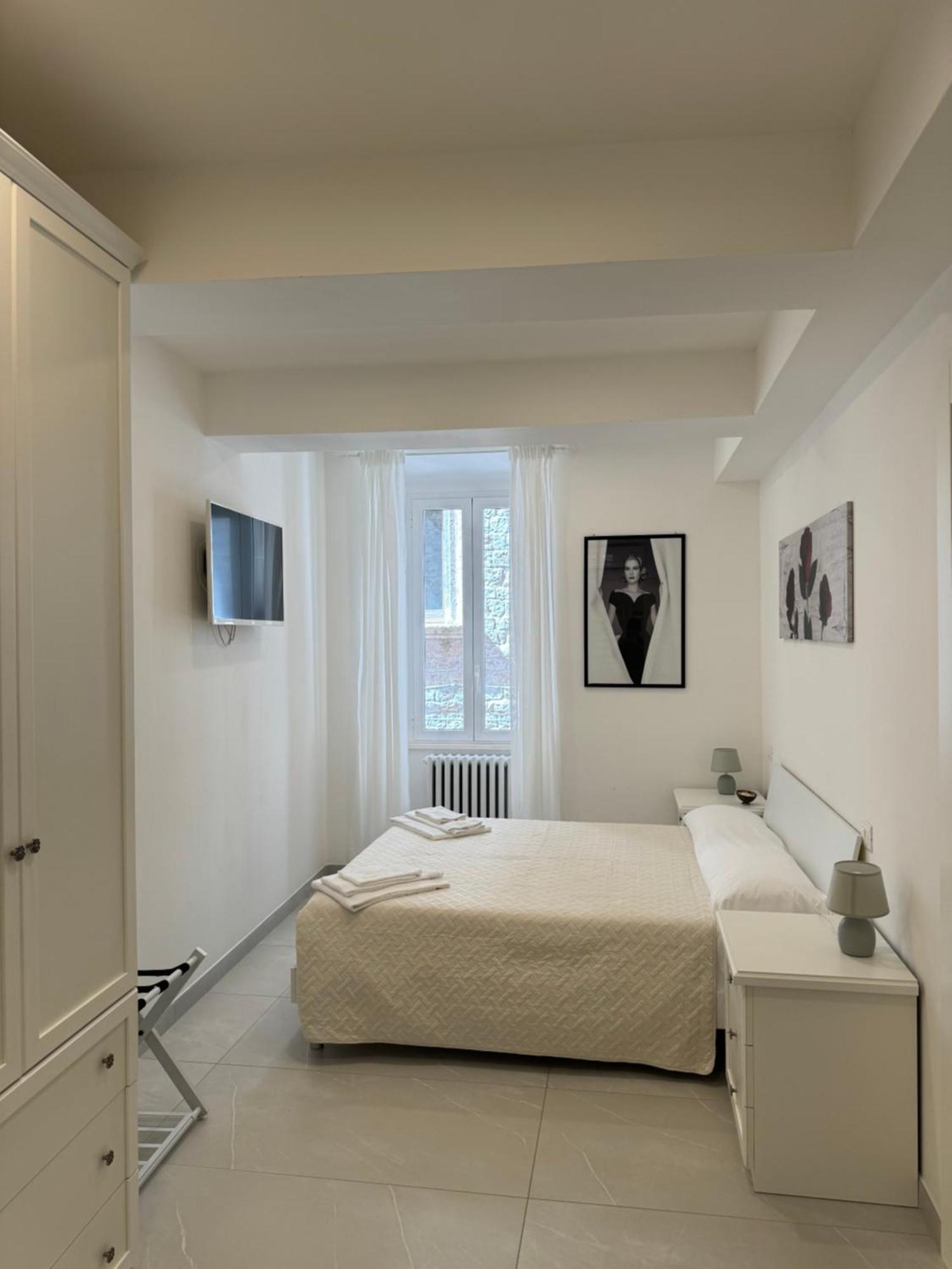 Re House Suite & Deluxe Apartament 아스콜리피체노 외부 사진